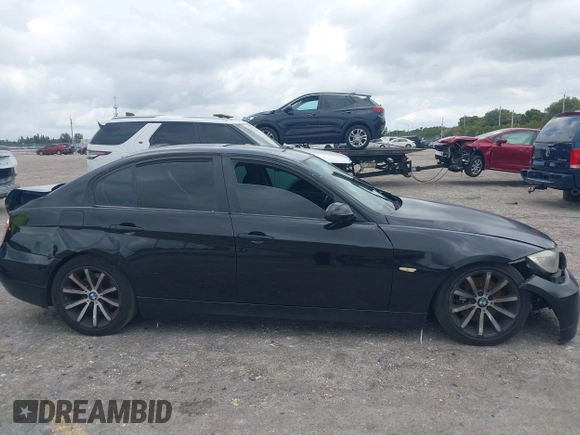 2008 BMW 3 Series 328i z VIN WBAVA33508KX86102, wystawiony jako IAAI lot #42013390 z przebiegiem 148 811 mil mil oraz . Historia ofert i sprzedaży dostępna na DreamBid. Obrazek 13.