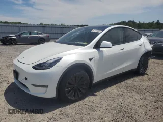 2022 Tesla Model Y Long Range z VIN 7SAYGDEE9NF455614, wystawiony jako Copart lot #57612985 z przebiegiem 22 101 mil mil oraz Szkoda całkowita • Salvage title. Historia ofert i sprzedaży dostępna na DreamBid. Obrazek 1.