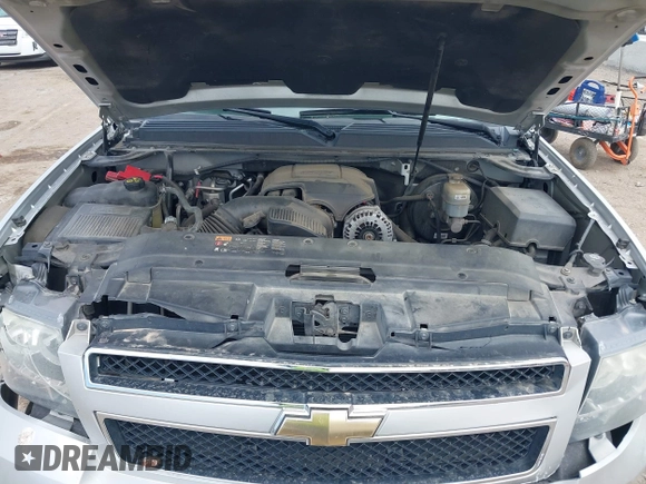 2011 Chevrolet Suburban LT with VIN 1GNSCJE05BR294452, listed as a IAAI auction lot 42107580 with 165,313 mi miles and . Bid and sale history available at DreamBid. Image 10.