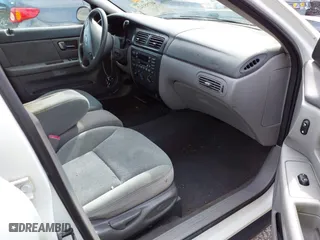 2000 Ford Taurus SE with VIN 1FAFP5327YA186258, listed as a IAAI auction lot 41795342 with 123,174 mi miles. Bid and sale history available at carsss.com. Image 5.