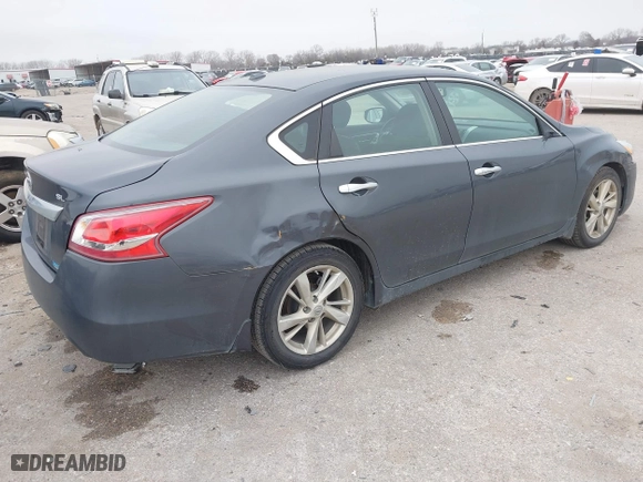 2013 Nissan Altima 2.5 SL with VIN 1N4AL3AP0DC201867, listed as a IAAI auction lot 41485740 with 100,173 mi miles. Bid and sale history available at carsss.com. Image 4.