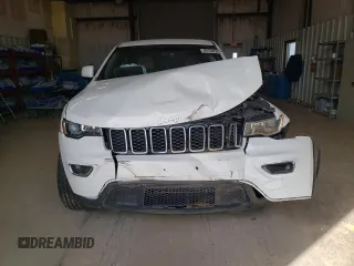 2022 Jeep Grand Cherokee Laredo X z VIN 1C4RJFAG0NC175387, wystawiony jako Copart lot #49708525 z przebiegiem 25 682 mil mil oraz Szkoda całkowita • Salvage title. Historia ofert i sprzedaży dostępna na DreamBid. Obrazek 5.