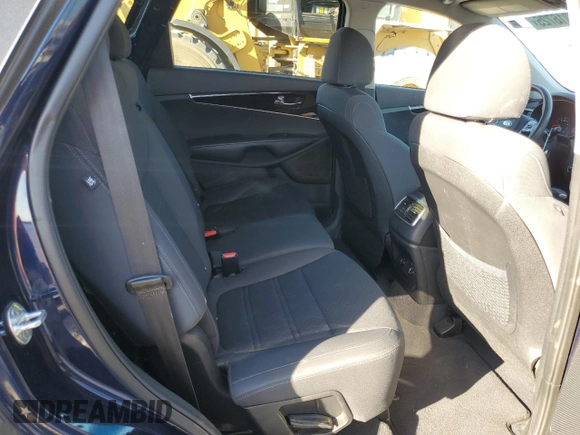 2020 Kia Sorento LX V6 with VIN 5XYPG4A52LG618186, listed as a Copart auction lot 46316725 with 52,503 mi miles and Salvage Title. Bid and sale history available at carsss.com. Image 11.
