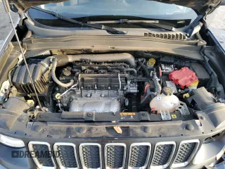2021 Jeep Renegade Latitude z VIN ZACNJCBB3MPN13260, wystawiony jako Copart lot #43588315 z przebiegiem 47 494 mil mil oraz Szkoda całkowita • Salvage title. Historia ofert i sprzedaży dostępna na DreamBid. Obrazek 14.