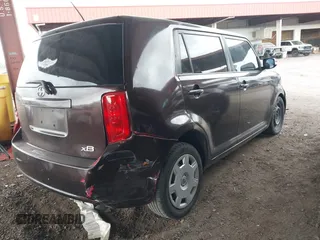 2008 Scion xB z VIN JTLKE50E081042987, wystawiony jako IAAI lot #42180164 z przebiegiem 139 961 mil mil oraz . Historia ofert i sprzedaży dostępna na DreamBid. Obrazek 4.