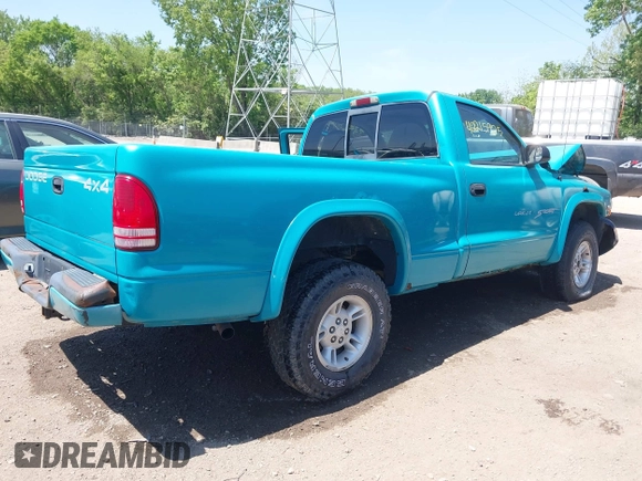 1997 Dodge Dakota z VIN 1B7GG26Y5VS253054, wystawiony jako IAAI lot #42215925 z przebiegiem 125 768 mil mil oraz . Historia ofert i sprzedaży dostępna na DreamBid. Obrazek 4.
