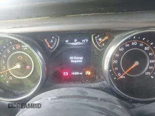 2020 Jeep Wrangler Unlimited Sport S с VIN 1C4HJXDG4LW325199, выставлен на аукционе IAAI как лот 42562063 с пробегом 18 350 миль миль и . История ставок и продаж доступна на DreamBid. Изображение 7.