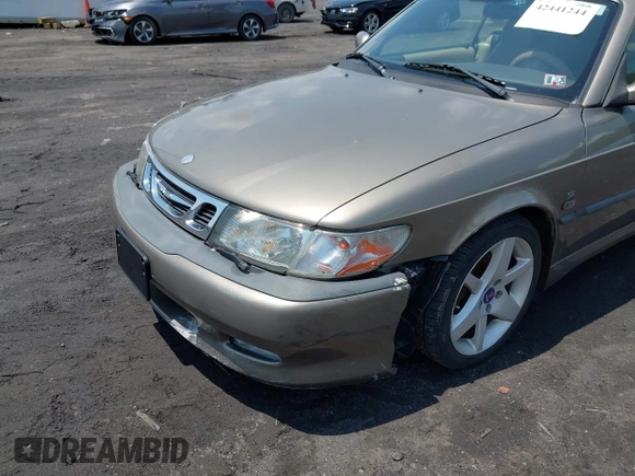 2003 Saab 9-3 SE z VIN YS3DF78KX37010795, wystawiony jako IAAI lot #42441244 z przebiegiem 118 111 mil mil oraz . Historia ofert i sprzedaży dostępna na DreamBid. Obrazek 6.