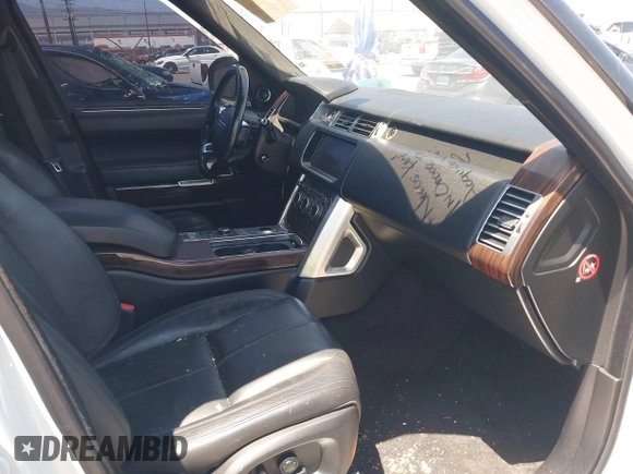 2017 Land Rover Range Rover z VIN SALGR2FVXHA377114, wystawiony jako IAAI lot #42283510 z przebiegiem 69 846 mil mil oraz . Historia ofert i sprzedaży dostępna na DreamBid. Obrazek 5.