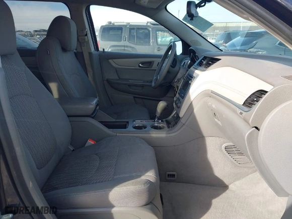 2016 Chevrolet Traverse LS with VIN 1GNKRFKD9GJ305686, listed as a IAAI auction lot 41650743 with 149,494 mi miles. Bid and sale history available at carsss.com. Image 5.