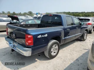 2005 Dodge Dakota SLT with VIN 1D7HW48NX5S226475, listed as a Copart auction lot 70230594 with 47,872 mi miles and Salvage Title. Bid and sale history available at carsss.com. Image 3.