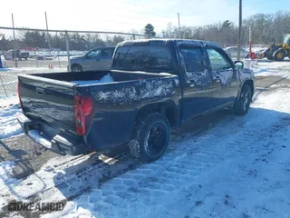 2005 Chevrolet Colorado 1SC LS Z85 with VIN 1GCCS136058255172, listed as a IAAI auction lot 41393249 with 285,982 mi miles. Bid and sale history available at carsss.com. Image 4.