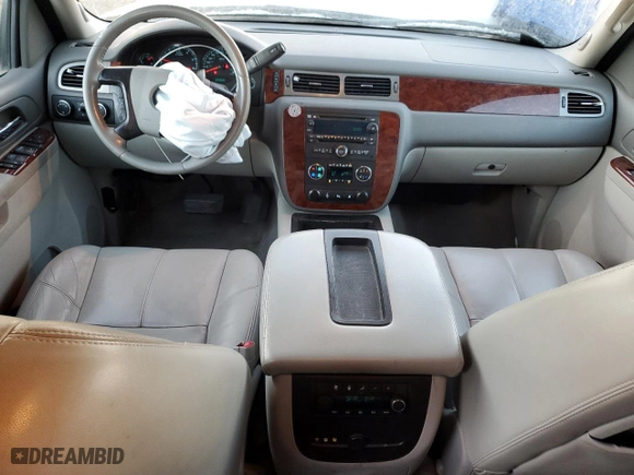 2010 Chevrolet Suburban LT with VIN 1GNUKJE32AR138759, listed as a Copart auction lot 41628475 with 209,813 mi miles and Salvage Title. Bid and sale history available at carsss.com. Image 8.