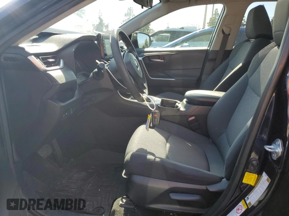 2019 Toyota RAV4 XLE with VIN JTMW1RFV8KD012701, listed as a Copart auction lot 54642105 with 25,747 mi miles and Salvage Title. Bid and sale history available at carsss.com. Image 7.