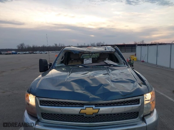 2012 Chevrolet Silverado 1500 LT with VIN 1GCPKSE77CF148478, listed as a IAAI auction lot 41907747 with 258,801 mi miles. Bid and sale history available at carsss.com. Image 6.