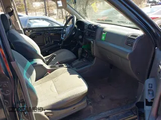 1998 Isuzu Rodeo S z VIN 4S2CK58W2W4315935, wystawiony jako IAAI lot #41593711 z przebiegiem 162 065 mil mil oraz . Historia ofert i sprzedaży dostępna na DreamBid. Obrazek 5.