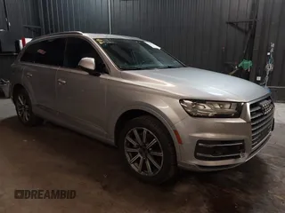 2017 Audi Q7 Premium Plus with VIN WA1LAAF76HD035953, listed as a IAAI auction lot 41816166 with 132,149 mi miles. Bid and sale history available at carsss.com. Image 1.