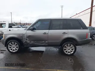 2007 Land Rover Range Rover SC z VIN SALMF13427A261552, wystawiony jako IAAI lot #40930292 z przebiegiem 143 865 mil mil oraz . Historia ofert i sprzedaży dostępna na DreamBid. Obrazek 14.