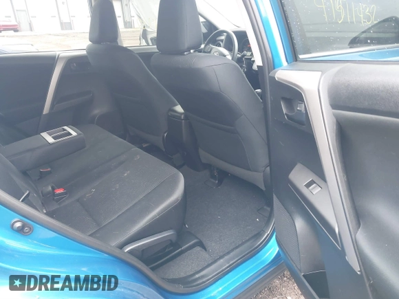 2016 Toyota RAV4 LE with VIN 2T3BFREV0GW532693, listed as a IAAI auction lot 41511432 with 115,463 mi miles. Bid and sale history available at carsss.com. Image 8.