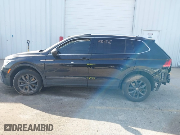 2022 Volkswagen Tiguan SE z VIN 3VV2B7AX4NM118467, wystawiony jako IAAI lot #41769676 z przebiegiem 55 305 mil mil oraz . Historia ofert i sprzedaży dostępna na DreamBid. Obrazek 15.