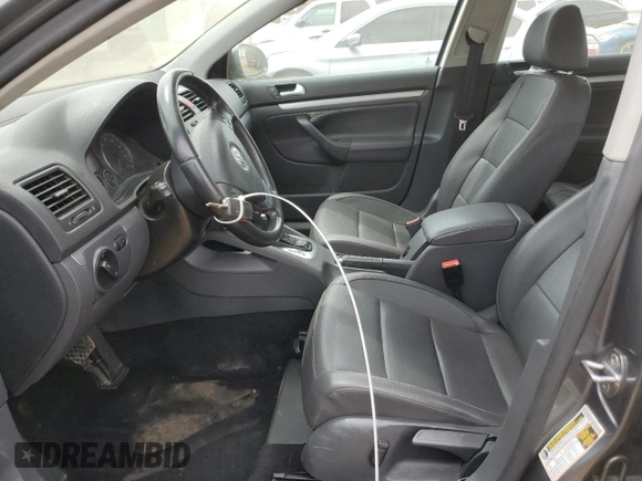 2008 Volkswagen Jetta SE z VIN 3VWRM71K08M099347, wystawiony jako Copart lot #57061795 z przebiegiem 129 225 mil mil oraz Szkoda całkowita • Salvage title. Historia ofert i sprzedaży dostępna na DreamBid. Obrazek 7.