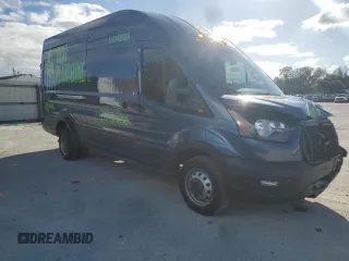 2024 Ford Transit Cargo with VIN 1FTRU8XG8RKA15196, listed as a Copart auction lot 84198984 with 12,267 mi miles and Salvage Title. Bid and sale history available at DreamBid. Image 4.