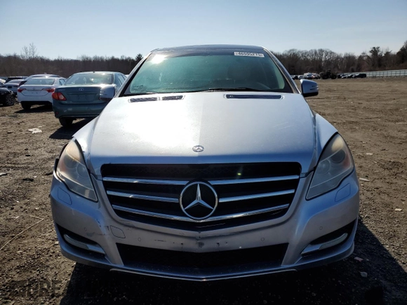 2011 Mercedes-Benz R 350 with VIN 4JGCB6FE2BA116550, listed as a Copart auction lot 46595215 with 175,376 mi miles and Clean title. Bid and sale history available at DreamBid. Image 5.