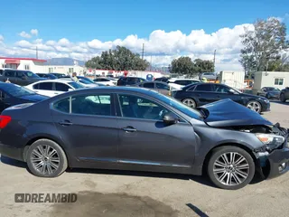 2015 Kia Cadenza Premium with VIN KNALN4D72F5176568, listed as a IAAI auction lot 41755575 with 117,780 mi miles. Bid and sale history available at carsss.com. Image 13.