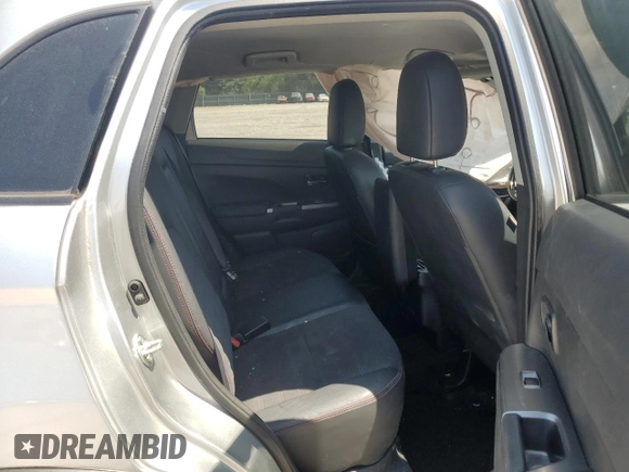2022 Mitsubishi Outlander SE with VIN JA4APVAUXNU008843, listed as a Copart auction lot 69317784 with 33,638 mi miles and Salvage title. Bid and sale history available at DreamBid. Image 11.