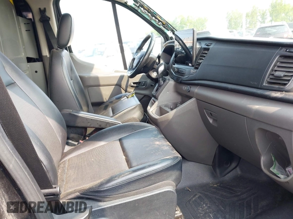 2022 Ford Transit z VIN 1FTYE2Y88NKA08465, wystawiony jako IAAI lot #42387552 z przebiegiem 90 951 mil mil oraz . Historia ofert i sprzedaży dostępna na DreamBid. Obrazek 5.