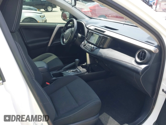 2018 Toyota RAV4 XLE с VIN JTMWFREV3JD121908, выставлен на аукционе IAAI как лот 42140675 с пробегом 114 819 миль миль и . История ставок и продаж доступна на DreamBid. Изображение 5.