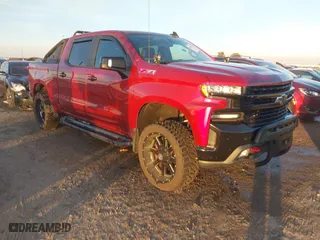 2019 Chevrolet Silverado 1500 LT Trail Boss with VIN 1GCPYFEDXKZ249863, listed as a IAAI auction lot 40952876 with 51,299 mi miles. Bid and sale history available at carsss.com. Image 1.