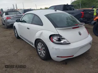 2017 Volkswagen Beetle Fleet с VIN 3VWF17AT4HM626004, выставлен на аукционе IAAI как лот 42147504 с пробегом 67 929 миль миль и . История ставок и продаж доступна на DreamBid. Изображение 3.