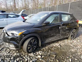 2019 Nissan Kicks SV z VIN 3N1CP5CU4KL530419, wystawiony jako Copart lot #49759905 z przebiegiem 103 913 mil mil oraz Szkoda całkowita • Salvage title. Historia ofert i sprzedaży dostępna na DreamBid. Obrazek 1.