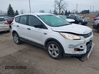 2014 Ford Escape S with VIN 1FMCU0F73EUE40361, listed as a IAAI auction lot 41297247 with 185,649 mi miles. Bid and sale history available at carsss.com. Image 1.