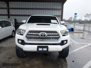 2016 Toyota Tacoma SR with VIN 5TFCZ5AN3GX039919, listed as a IAAI auction lot 41607382 with 107,703 mi miles. Bid and sale history available at carsss.com. Image 6.
