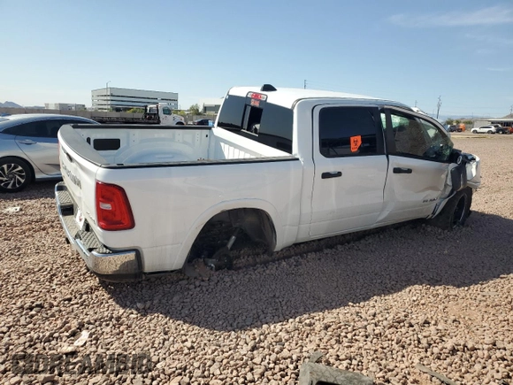 2025 Ram 1500 Big Horn z VIN 1C6SRFFP8SN656238, wystawiony jako Copart lot #51521185 z przebiegiem 1 776 mil mil oraz Szkoda całkowita • Salvage title. Historia ofert i sprzedaży dostępna na DreamBid. Obrazek 3.