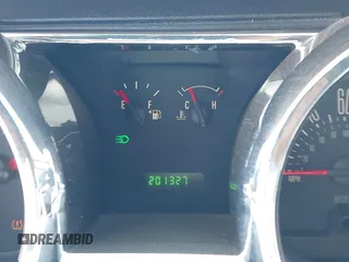 2008 Ford Mustang Deluxe z VIN 1ZVHT80N285196572, wystawiony jako IAAI lot #42457986 z przebiegiem 201 327 mil mil oraz . Historia ofert i sprzedaży dostępna na DreamBid. Obrazek 7.