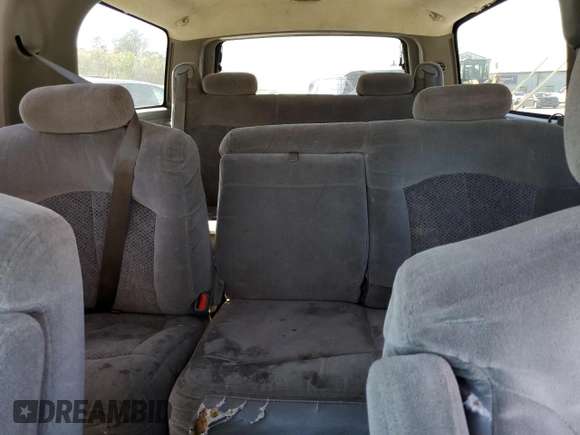 2002 Chevrolet Suburban LS with VIN 3GNEC16ZX2G265362, listed as a Copart auction lot 49386535 with 256,290 mi miles and Salvage Title. Bid and sale history available at carsss.com. Image 10.