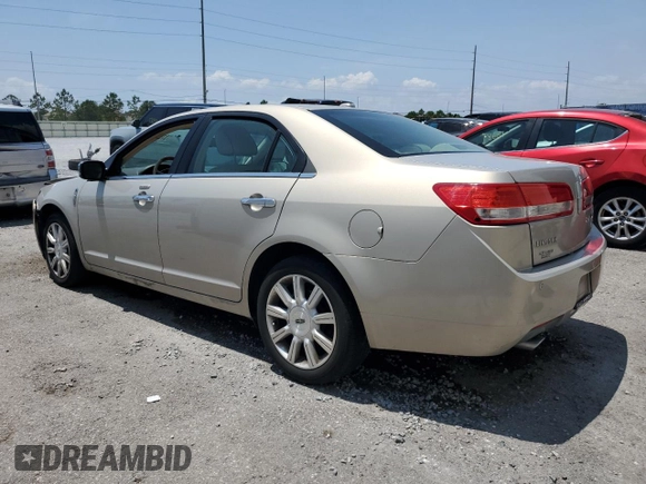 2010 Lincoln MKZ z VIN 3LNHL2GC0AR656881, wystawiony jako Copart lot #57591735 z przebiegiem 76 596 mil mil oraz Szkoda całkowita • Salvage title. Historia ofert i sprzedaży dostępna na DreamBid. Obrazek 2.