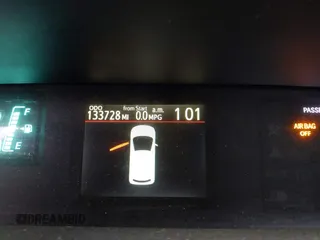 2013 Toyota Prius One z VIN JTDKDTB34D1039552, wystawiony jako IAAI lot #41993490 z przebiegiem 133 728 mil mil oraz . Historia ofert i sprzedaży dostępna na DreamBid. Obrazek 15.