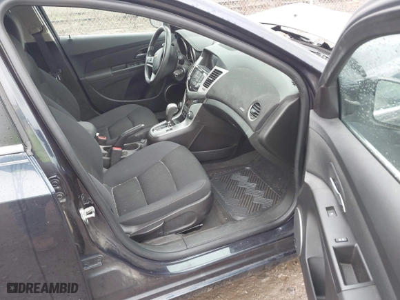2016 Chevrolet Cruze Limited LT with VIN 1G1PE5SB0G7196267, listed as a IAAI auction lot 42027390 with 33,600 mi miles. Bid and sale history available at carsss.com. Image 5.