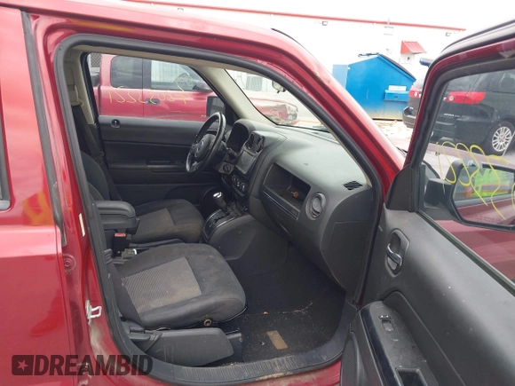 2012 Jeep Patriot Latitude with VIN 1C4NJRFB6CD564345, listed as a IAAI auction lot 42033221 with 158,805 mi miles and . Bid and sale history available at carsss.com. Image 5.