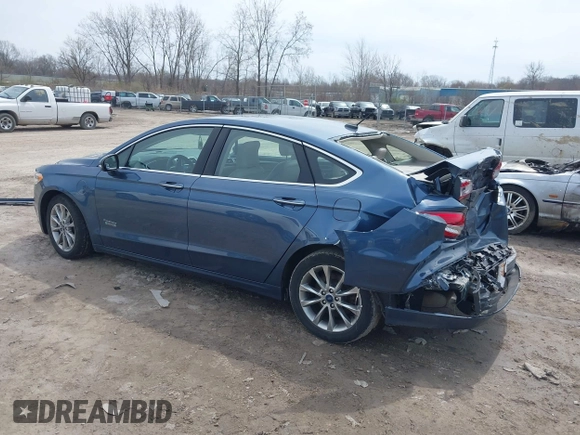 2018 Ford Fusion Energi SE with VIN 3FA6P0PU0JR196091, listed as a IAAI auction lot 42017867 with 70,284 mi miles. Bid and sale history available at carsss.com. Image 3.