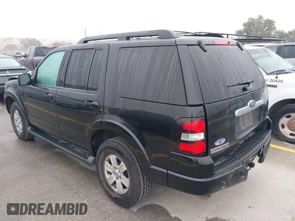 2010 Ford Explorer XLT z VIN 1FMEU6DE5AUA15196, wystawiony jako IAAI lot #41534546 z przebiegiem 86 328 mil mil oraz . Historia ofert i sprzedaży dostępna na DreamBid. Obrazek 3.