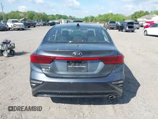 2021 Kia Forte LXS z VIN 3KPF24AD4ME326202, wystawiony jako IAAI lot #42160610 z przebiegiem 63 901 mil mil oraz . Historia ofert i sprzedaży dostępna na DreamBid. Obrazek 17.