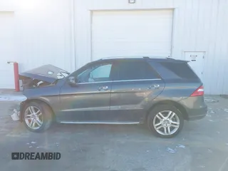 2014 Mercedes-Benz M 350 with VIN 4JGDA5HB8EA274738, listed as a IAAI auction lot 41429063 with Not Provided miles and . Bid and sale history available at carsss.com. Image 14.