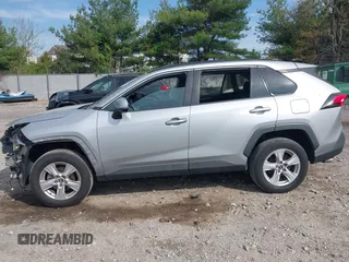 2019 Toyota RAV4 XLE with VIN 2T3P1RFV7KW063940, listed as a IAAI auction lot 42005512 with 63,813 mi miles and . Bid and sale history available at DreamBid. Image 15.