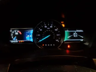 2019 Ford Explorer XLT с VIN 1FM5K8D86KGA92977, выставлен на аукционе Copart как лот 57943585 с пробегом 123 124 миль миль и Списание • Salvage title. История ставок и продаж доступна на DreamBid. Изображение 9.