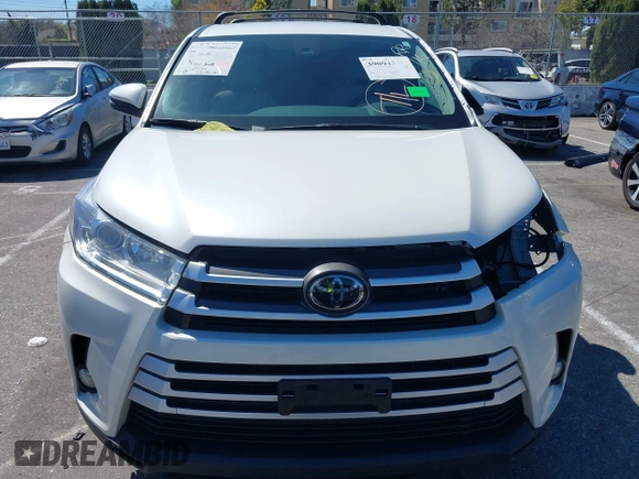 2018 Toyota Highlander LE z VIN 5TDZZRFH2JS278492, wystawiony jako IAAI lot #39094360 z przebiegiem 44 531 mil mil oraz . Historia ofert i sprzedaży dostępna na DreamBid. Obrazek 12.